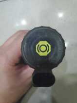 Touran Sagitar CC New Passat Magotan Tiguan Octavia Hao Rui brake oil cup cover brake oil pot cover sensor