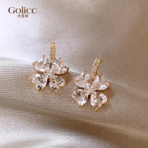 Delicate light and luxurious Grass Earrings Female Niche Design Earrings 2022 New Tidal and High Sensation Ear Accessories