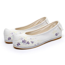 Ethnic style upturned embroidered cloth shoes Hanfu shoes womens beef tendon bottom old Beijing single shoes dance embroidered shoes