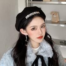 Net red berets womens autumn winter new Korean version 100 hitch black letter painter hat ins big head circumference anise hat
