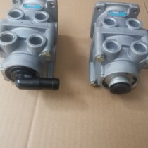 XCMG crane accessories collection 16D20B25K get off the cab brake master cylinder brake master cylinder high quality