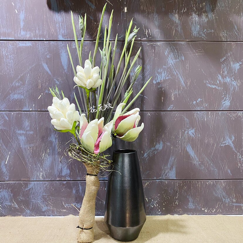 Light luxury retro - simulation flower bouquet roses abstract fruit sample room TV cabinet table with fake silk flowers