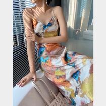 Printed suspender dress female 2020 summer new Korean V-neck French retro thin temperament fairy a-line long skirt