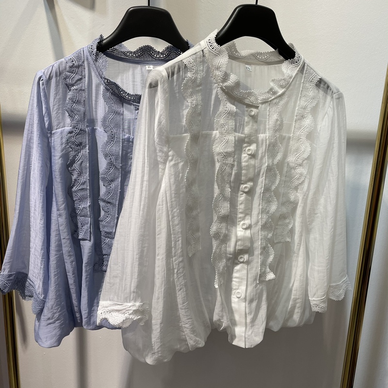 2023 Spring/Summer Elegant Lace Trim Top, Stunning and Graceful White Shirt, Slimming and Tummy-Concealing, Tencel Cotton