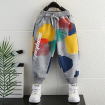 Boys' pants spring and autumn 2022 new graffiti stamped leisure pants baby guard pants spring sweatpants