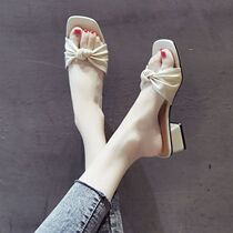 One word with transparent slippers female 2021 summer new Korean version outside wearing 100 lap net red coarse heel high heel sandal slippers