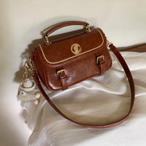 South Wind Chio2nd Cambridge Elves Bag Woman 20232022 New Retro Explosive Single Shoulder Slipper Bag