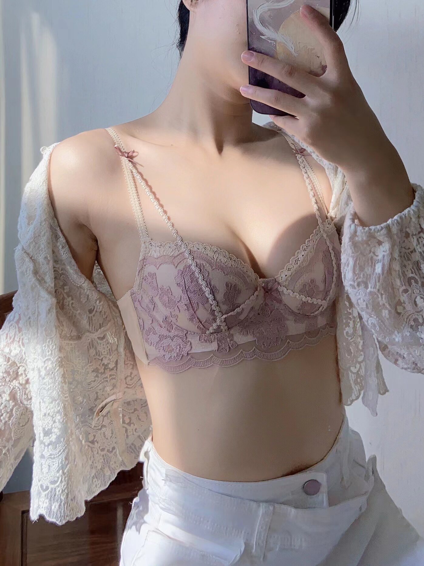 宝诗嫣法式小胸轻聚拢内衣 薄款白色蕾丝文胸 无钢圈舒适不勒 性感套装成套搭配