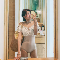 South Koreas new conservative striped off-shoulder bubble sleeve short sleeve one-piece swimsuit