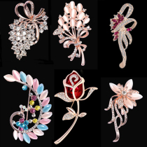  Japan and South Korea high-end rhinestone brooch female temperament corsage opal anti-light pin suit jacket clothes accessories