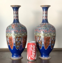 A pair of large Qibao-yaki Cloisonne vases with a height of 375 cm New Period 333