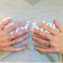 Left ear) metal twist ring European and American niche design minimalist INS gold-plated hollow opening food ring couple tide