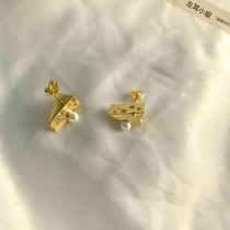 Personality reworked delicate cheese ear nail small crowddesign temperament 100 hitch advanced senses minimalist pearl earrings female INS