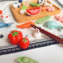 Japanese-style creative chopstick holder chopstick holder chopstick holder cartoon food ceramic rack table chopstick pillow tableware pen holder