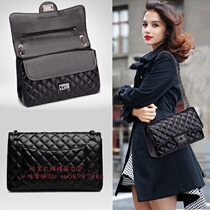 European station womens bag 2020 new atmosphere small fragrant wind diamond grid chain bag cowhide leather leather crossbody shoulder Hand bag