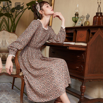 Xiangying floral dress female autumn and winter 2021 new long-sleeved mid-length waist thin square collar inner skirt