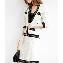 Japanese women's 2021 new Hepburn style dress female temperament long sleeve loose coat sweater set two-piece set