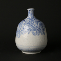 Japans Jiugu Saki Oi Takayo made a dyeing hand-painted pomegranate pattern