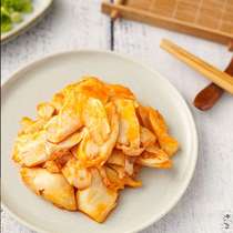 Korean style Pleurotus mushroom spicy meal Red oil Pleurotus mushroom fresh pickles Ready-to-eat Northeast pickles 500g