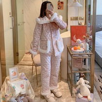 Golden Drill Coral Suede Pyjamas Woman Winter Thickened Garnter Triple Clip Cotton Padded Jacket for autumn and winter weather can be worn out of suit