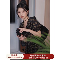 Ouyang Xi doll collar small man dress waist waist summer 2021 new design advanced sense small black skirt female