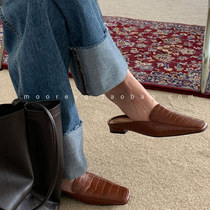 South Koreas Dongdaemun chic retro Baotou half drag female Muller square head crocodile pattern low-heeled slippers tide