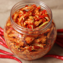 Spicy specialties Hunan farmhouse homemade pickles under meal spicy diy Pickles Pickles sauce spicy dried radish strips