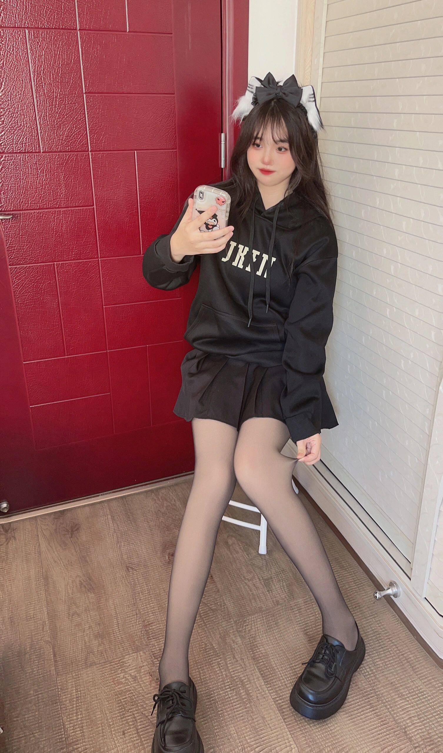 小野和子冬季黑丝光腿神器 加绒双层设计保暖不臃肿 替换装方便实用