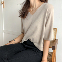 Ice silk knitted sweater womens summer thin model 2021 New Korean pullover loose new half sleeve V collar short sleeve shirt