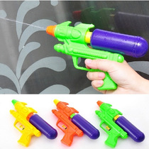 Childrens Beach Toy Water Gun Baby Playing with Water Water Water Outdoor bath and swimming drift toys in the night market