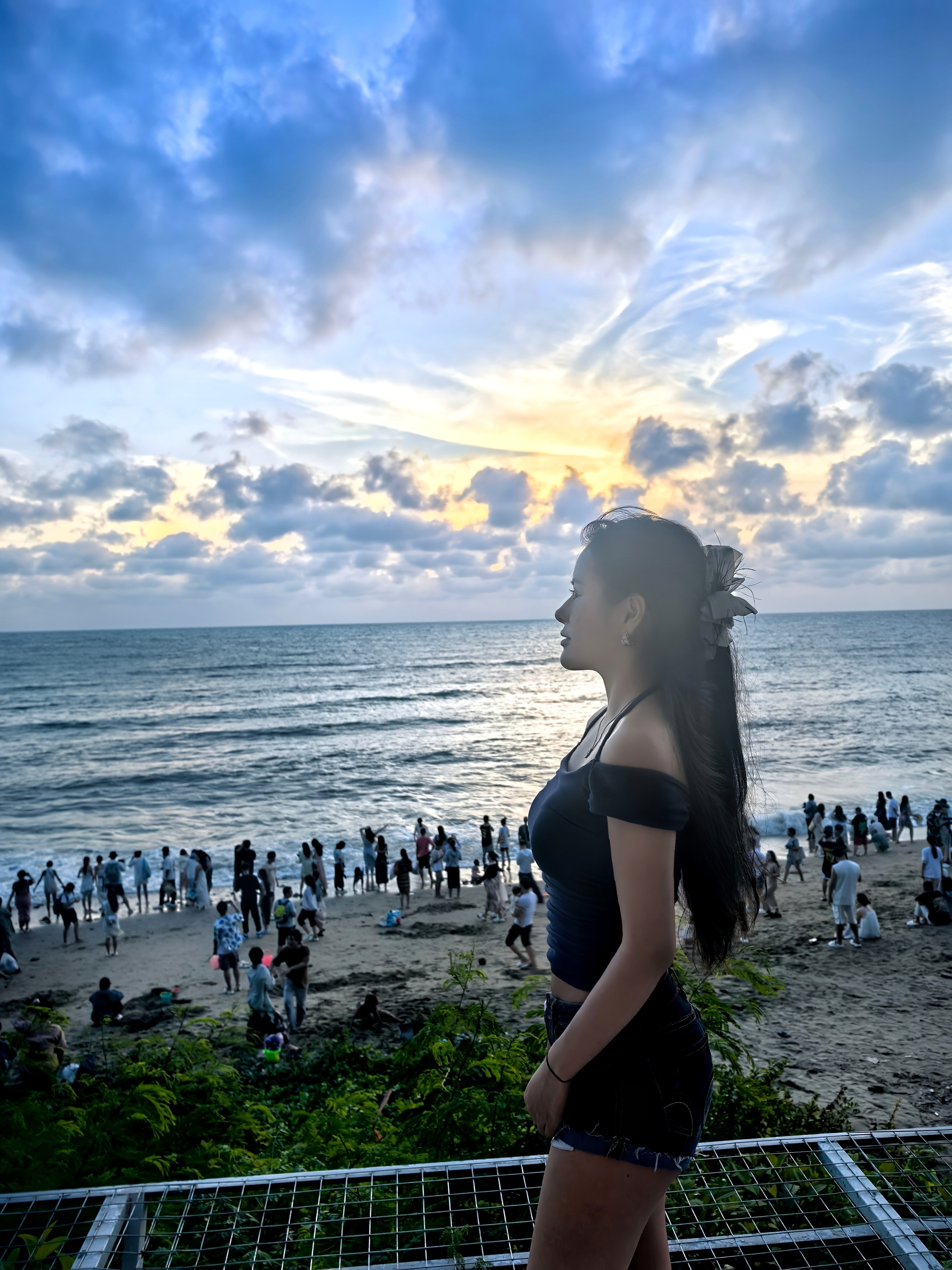 玖绪夏季辣妹挂脖T恤 一字肩露肩设计小露性感 短款紧身勾勒腰线 纯欲风满满