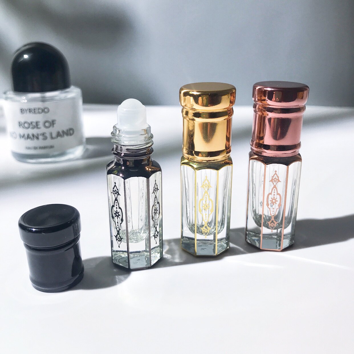 High-grade ball bottle glass sub-bottling massage ball bottle trial bag portable essential oil bottle travel perfume bottle empty bottle