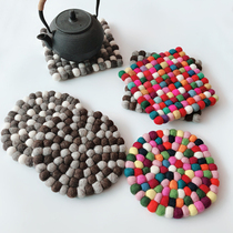 Export Japan wool felt coaster Handmade ball ball placemat Heat insulation mat Custom pot mat New Year decoration Christmas gift