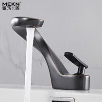 Creative single hole Black retro hot and cold tap Euro table basin Basin Side Basin Bath Cabinet Washbasin Wash face Pool Tap