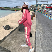 Net red burst casual sports suit womens 2021 early spring new Hong Kong style fashion foreign style age-reducing sweater two-piece set