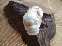 Hetian Jade floating trick money triangle beast ornament fake one lost ten