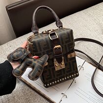 Hong Kong this year's popular mobile phone bag mini bag 2021 new Korean version of Spice Girls slung bag