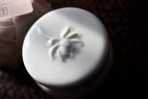 Chu Ying custom Mizan BEEZAN Qianmu good night powder ancient fermented plant unilateral essential oil to protect skin 30g