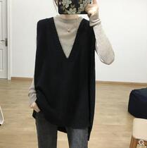 South Koreas new casual V-neck loose sweater womens autumn and winter British wild knitted sleeveless vest vest jacket tide