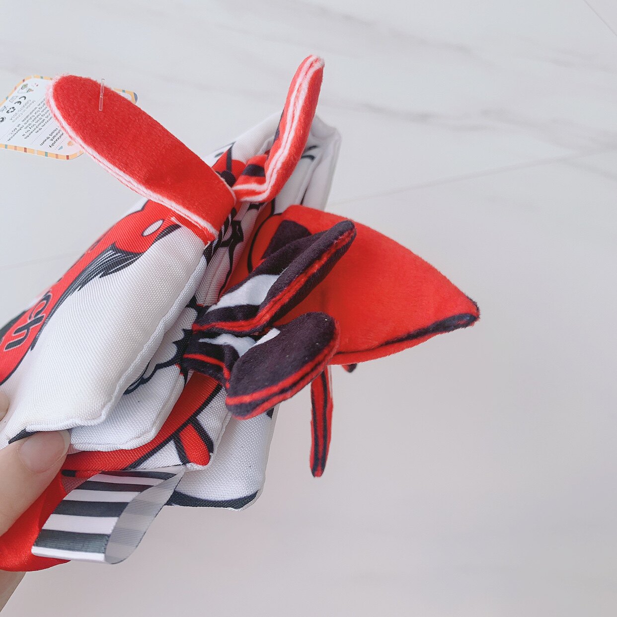 Детская книга из ткани 新生儿黑白红视觉标签触摸布书撕不烂可啃咬亲子互动色彩教育玩具 Other