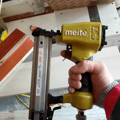 F32 direct nail gun with original needle a small bottle of oil