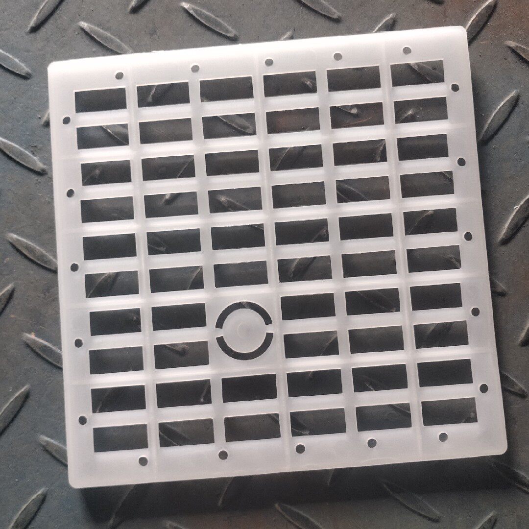 Red Lady's Golden Ring Tiger Head Beehive Black End Private Control of the King's Web