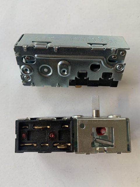 Auone H4600D 10～80% Adjustable Humidity Switch 4.4A120V 2.2A240V Brand New