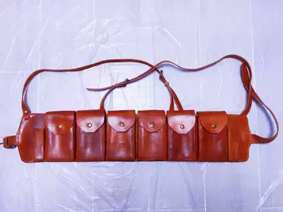 Anti-Japanese Army Six Union Jieke ZB26 German equipment eight hundred leather box bag