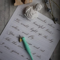 English dot-sharp calligraphy paper round flower body beginner writing paper es er training paper 100 sheets