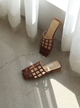 8 2022 0206 Korea East gate Stall Female Slippers 1543091 Fresh spring and spring European and American Fashion