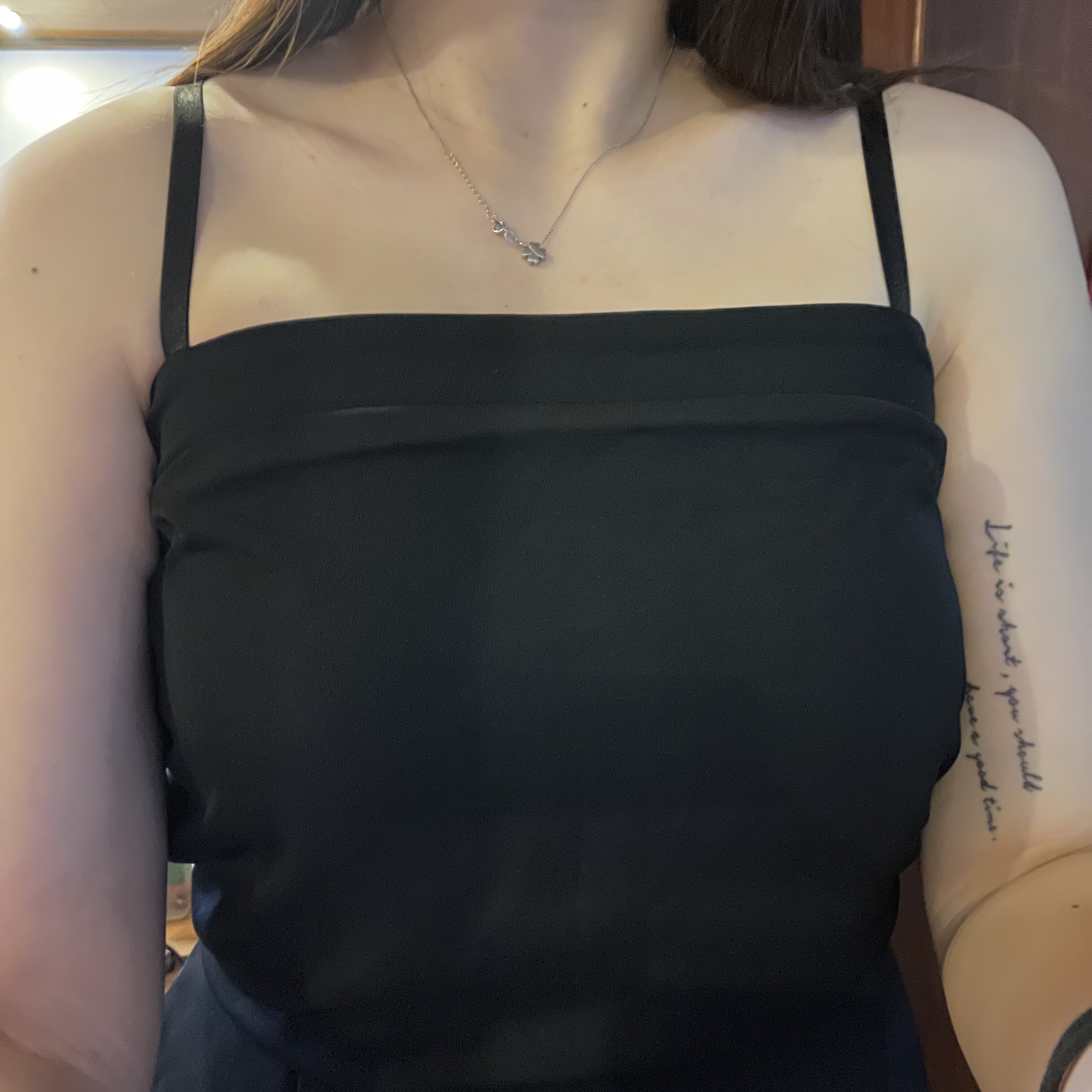 奶糖派大胸专属无肩带内衣 半杯2.0版聚拢显胸型 防滑设计蹦跳不移位