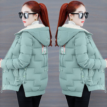 Down cotton coat girl short 2022 new winter cotton cotton cotton cotton cotton slim small