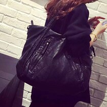 Hong Kong trendy brand 2021 new leather simple casual all-match Korean version of large-capacity one-shoulder messenger portable large bag female