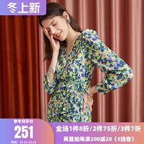 Scai 2021 early spring new V collar floral skirt design sense niche Platycodon bubble sleeve long sleeve dress women